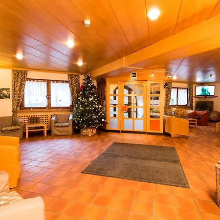 فندق Casa Alpina - Alpin Haus 2*